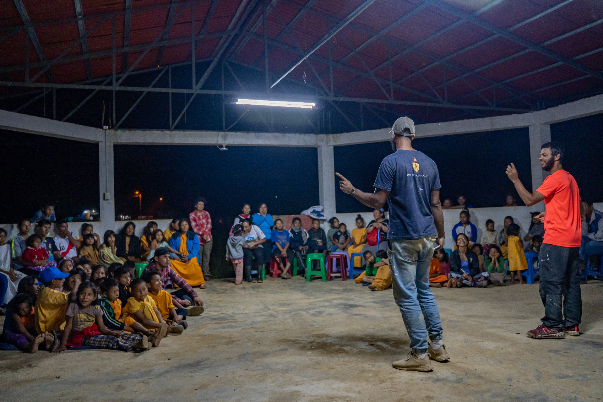 Evening gathering with Peruvian families